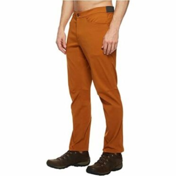 north face beyond the wall shorts